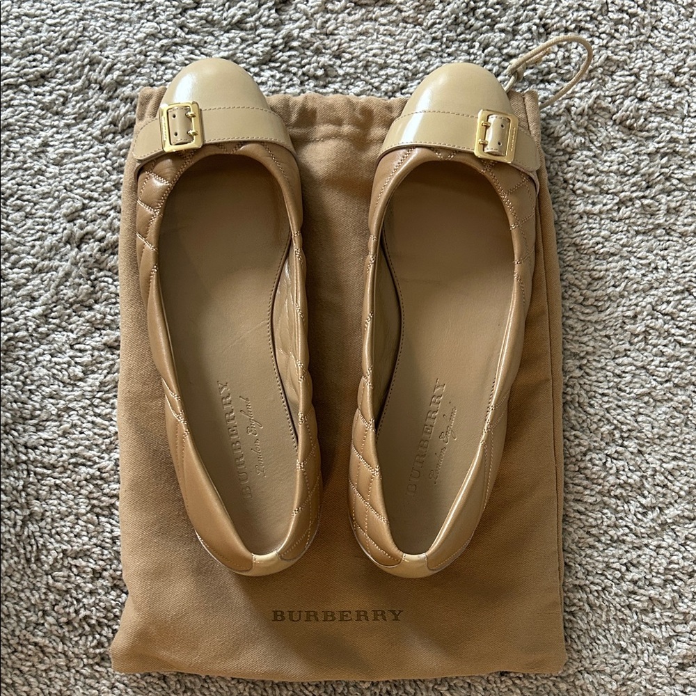Burberry Tan and Cream Leather Loafers